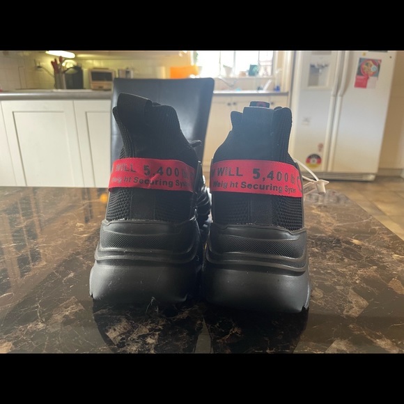 Black XIDISO Shoes *BRAND NEW* - Picture 7 of 7